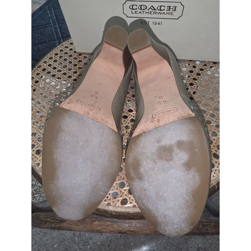 Coach Helaine Patent Leather Peep Toe Pumps Taupe Gray Heels Size 6.5B - Picture 8 of 8